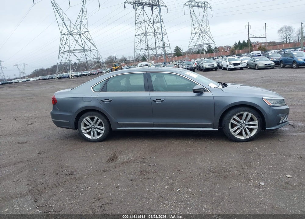 2017 VOLKSWAGEN PASSAT 1.8T SEL PREMIUM VIN: 1VWCT7A34HC039008