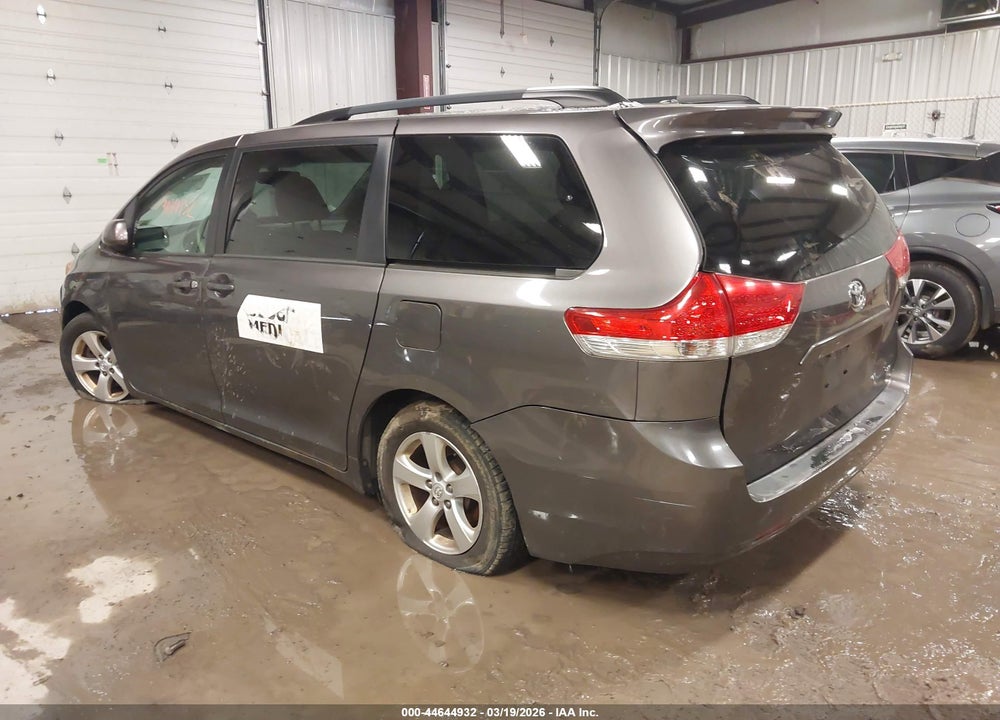 2013 TOYOTA SIENNA LE V6 8 PASSENGER VIN: 5TDKK3DC3DS387123