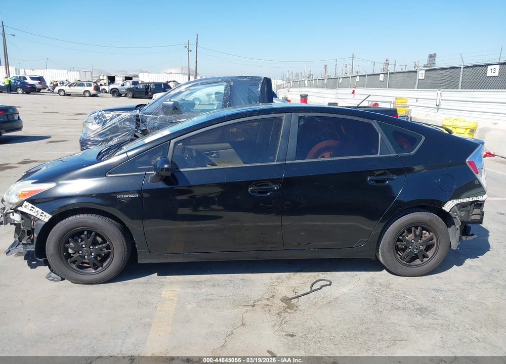 2015 TOYOTA PRIUS TWO VIN: JTDKN3DU3F0472825