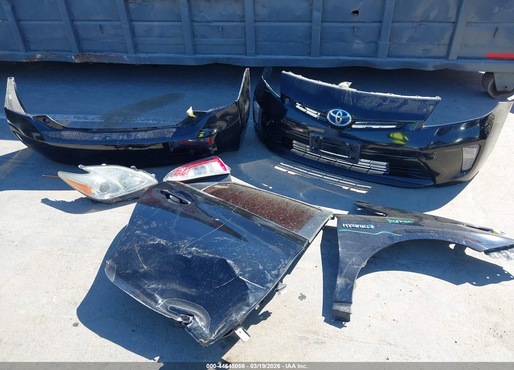 2015 TOYOTA PRIUS TWO VIN: JTDKN3DU3F0472825