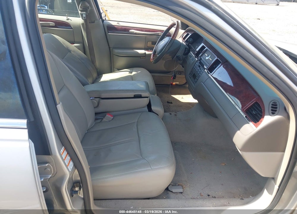 2004 LINCOLN TOWN CAR ULTIMATE VIN: 1LNHM83W04Y624261