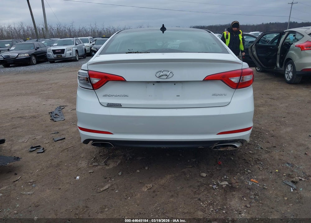 2015 HYUNDAI SONATA SPORT VIN: 5NPE34AF6FH210637