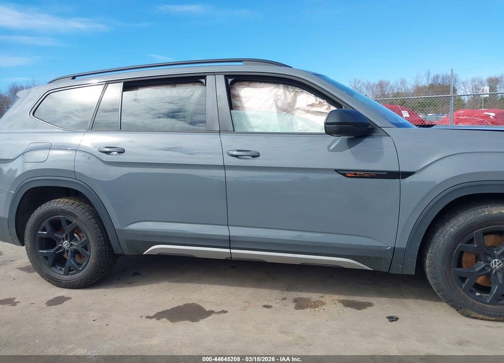 2024 VOLKSWAGEN ATLAS 2.0T PEAK EDITION SEL VIN: 1V2GR2CA5RC620714
