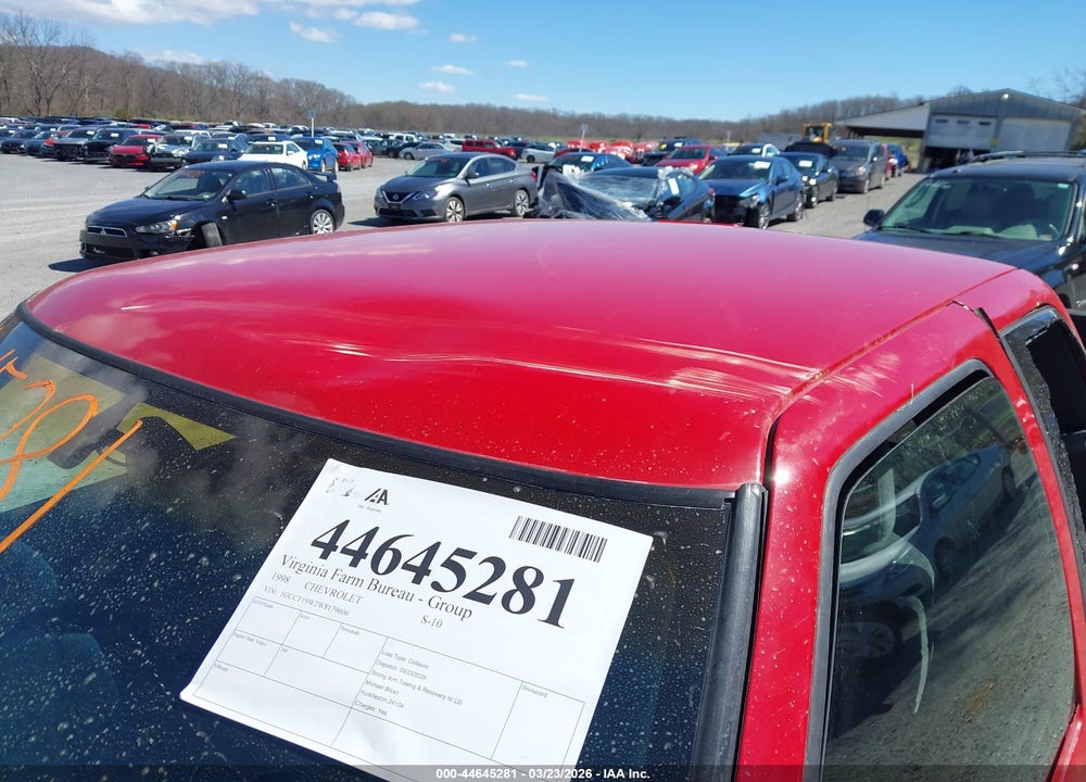 1998 CHEVROLET S-10 LS VIN: 1GCCT19W2W8179606