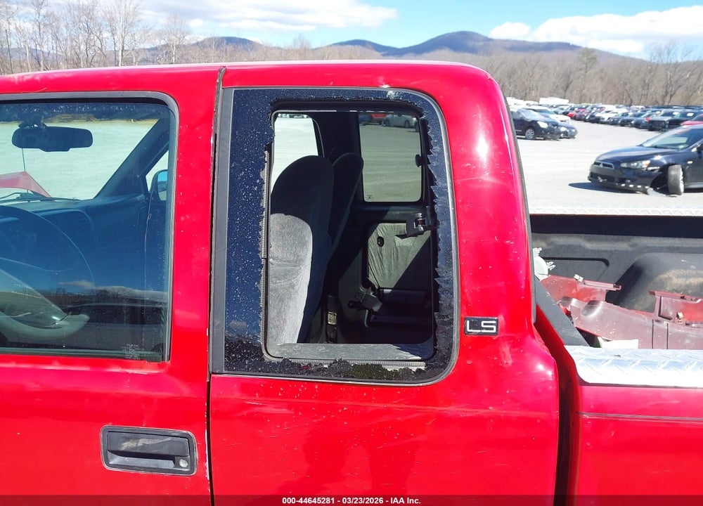 1998 CHEVROLET S-10 LS VIN: 1GCCT19W2W8179606