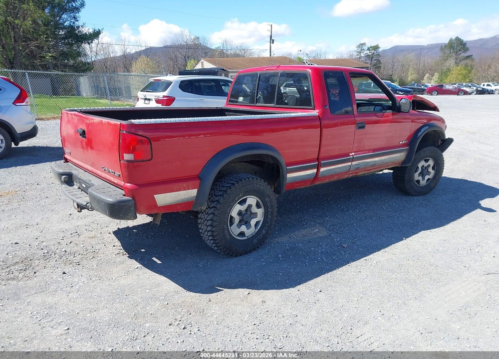 1998 CHEVROLET S-10 LS VIN: 1GCCT19W2W8179606