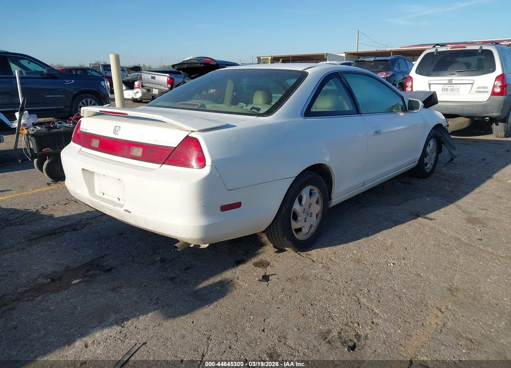 1998 HONDA ACCORD EX VIN: 1HGCG3159WA010647