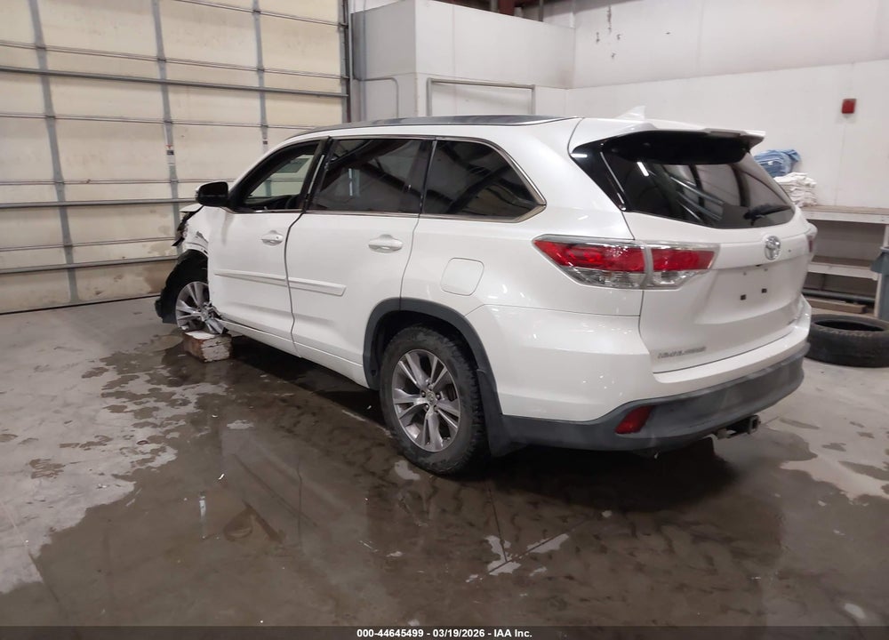 2014 TOYOTA HIGHLANDER XLE V6 VIN: 5TDJKRFH0ES062552