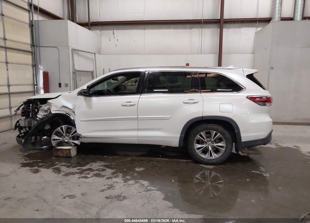 2014 TOYOTA HIGHLANDER XLE V6 VIN: 5TDJKRFH0ES062552