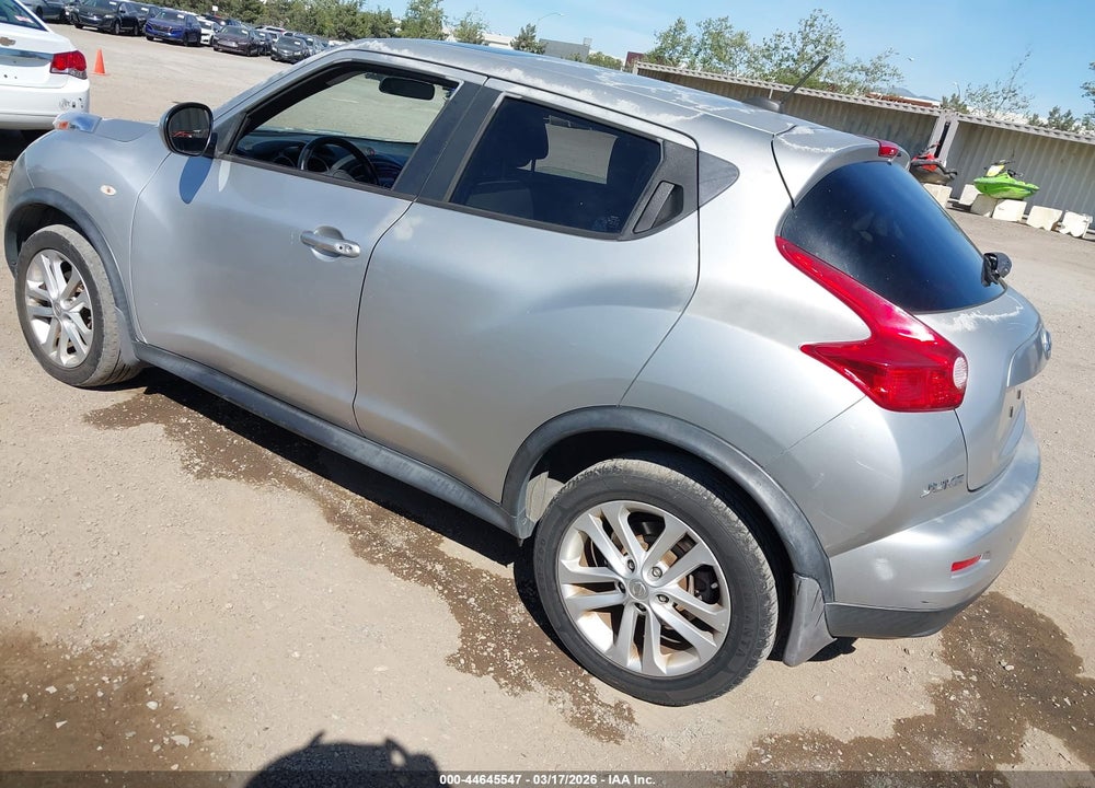 2011 NISSAN JUKE SV VIN: JN8AF5MR9BT001582