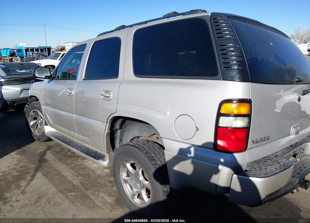 2005 GMC YUKON DENALI VIN: 1GKEK63U55J246274