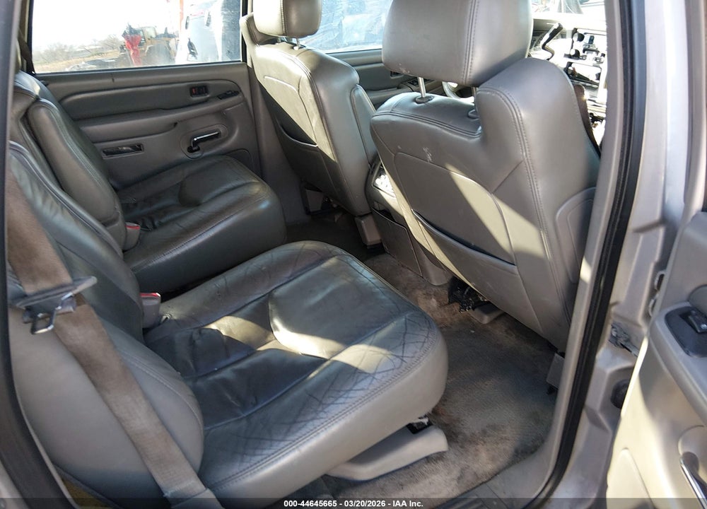 2005 GMC YUKON DENALI VIN: 1GKEK63U55J246274