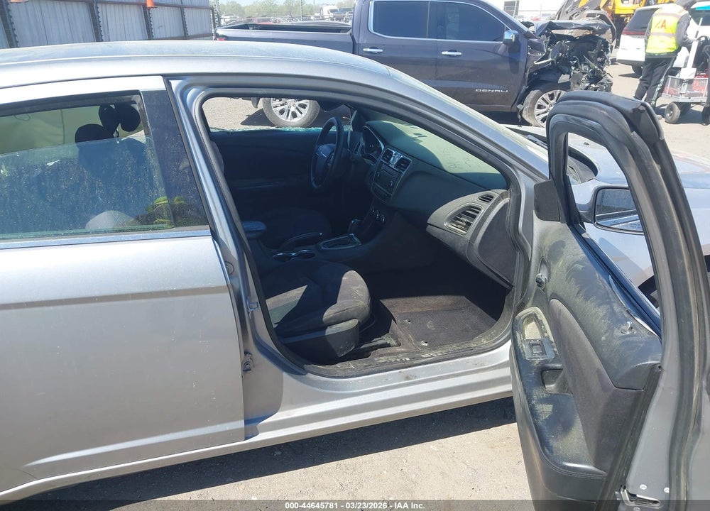 2014 CHRYSLER 200 LX VIN: 1C3CCBAB9EN142278