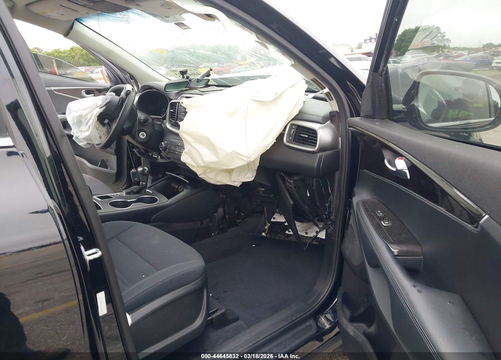 2016 KIA SORENTO 2.4L L VIN: 5XYPG4A34GG103744