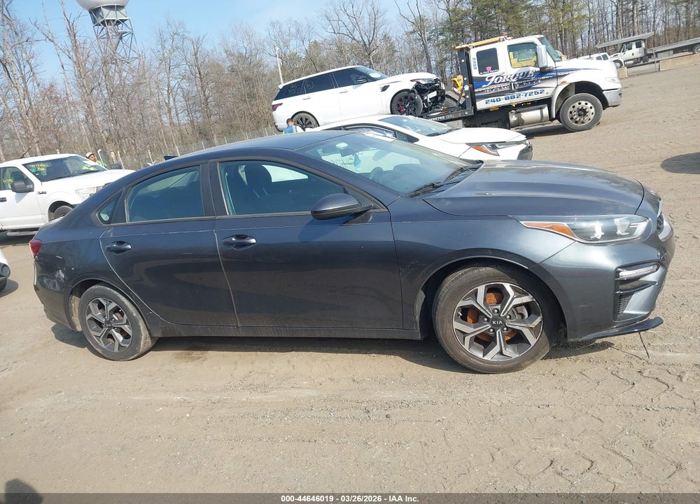 2019 KIA FORTE LXS VIN: 3KPF24ADXKE032946
