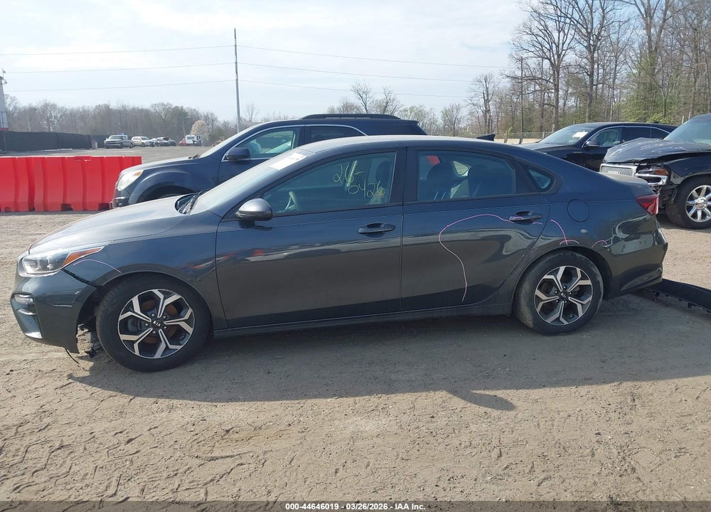 2019 KIA FORTE LXS VIN: 3KPF24ADXKE032946