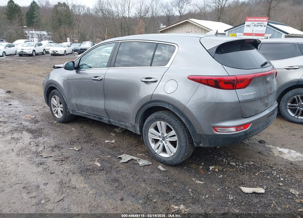 2018 KIA SPORTAGE LX VIN: KNDPMCAC5J7448224