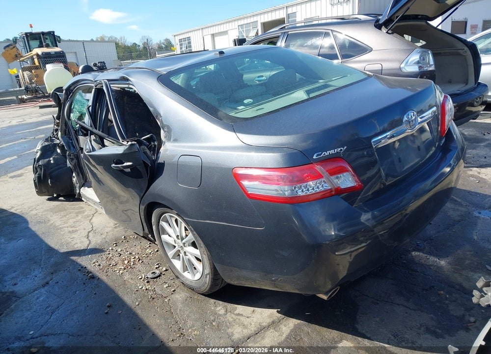 2011 TOYOTA CAMRY XLE V6 VIN: 4T1BK3EK8BU127486