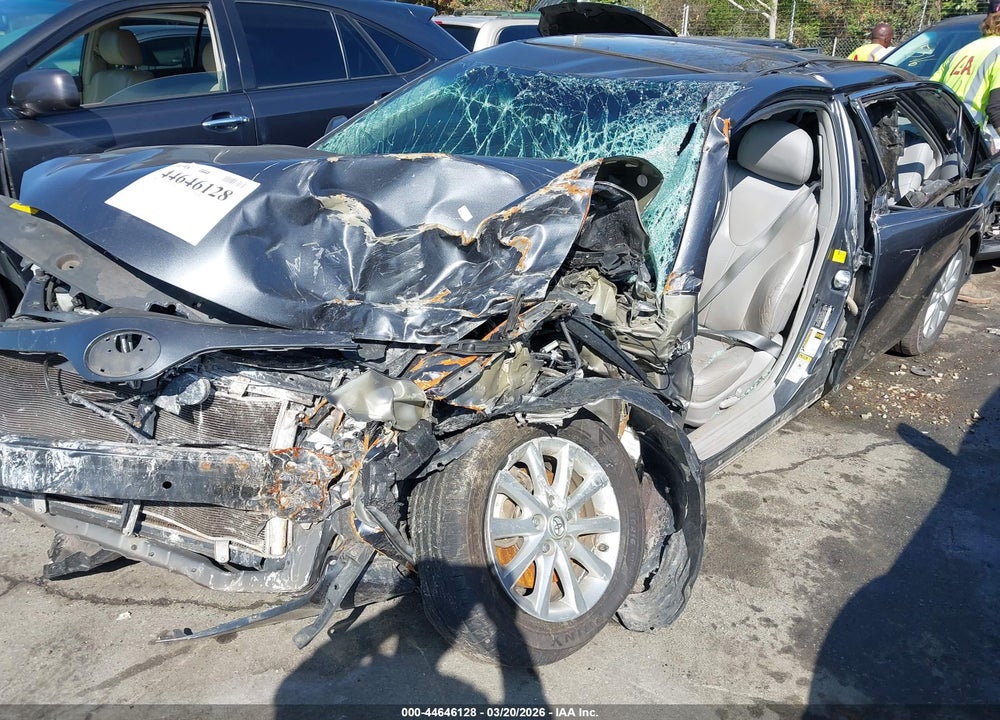 2011 TOYOTA CAMRY XLE V6 VIN: 4T1BK3EK8BU127486