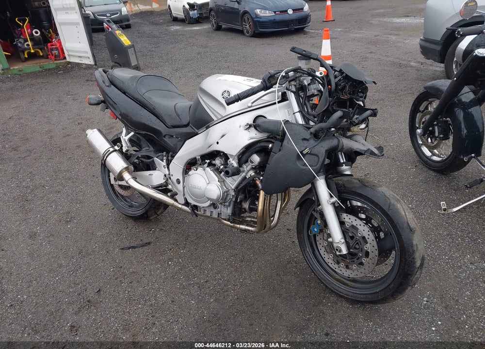 2003 YAMAHA YZF600 R VIN: JYA5AHE023A035191