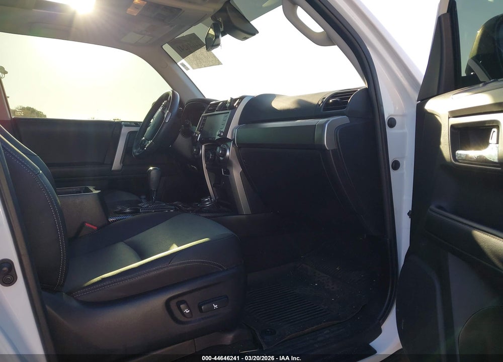 2020 TOYOTA 4RUNNER SR5 PREMIUM VIN: JTEBU5JR8L5780940