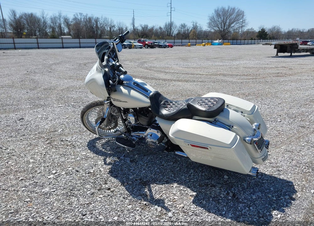 2014 HARLEY-DAVIDSON FLHXS STREET GLIDE SPECIAL VIN: 1HD1KRM13EB672859
