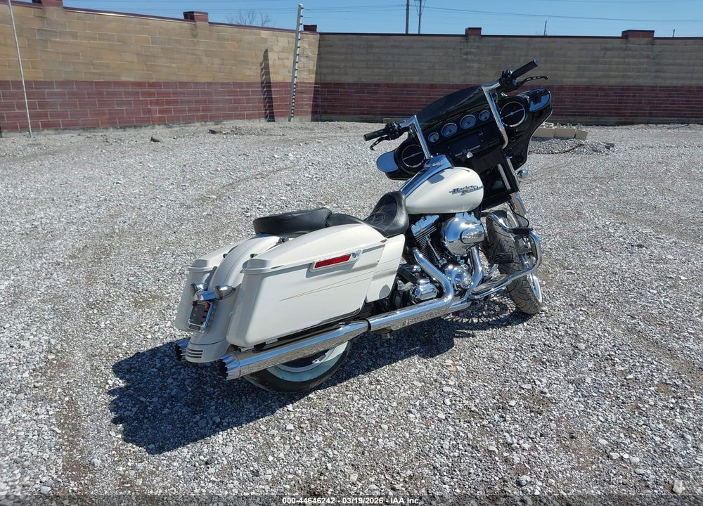 2014 HARLEY-DAVIDSON FLHXS STREET GLIDE SPECIAL VIN: 1HD1KRM13EB672859