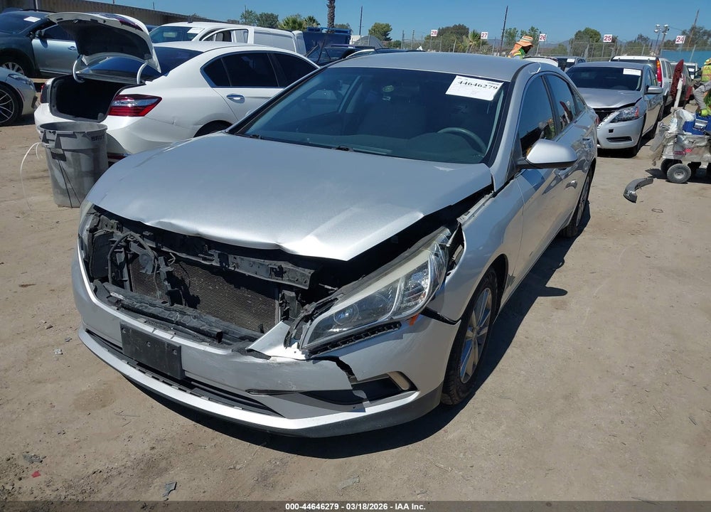 2015 HYUNDAI SONATA VIN: 5NPE24AF5FH123427