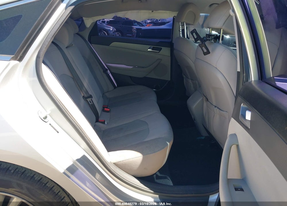 2015 HYUNDAI SONATA VIN: 5NPE24AF5FH123427