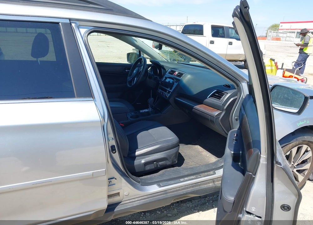 2017 SUBARU OUTBACK 2.5I LIMITED VIN: 4S4BSANC1H3388213