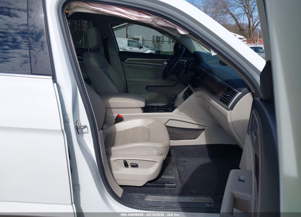 2018 VOLKSWAGEN ATLAS 3.6L V6 SEL PREMIUM VIN: 1V2NR2CA0JC575158