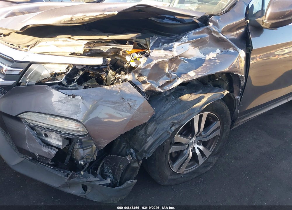 2018 HONDA PILOT EX-L VIN: 5FNYF5H51JB019447