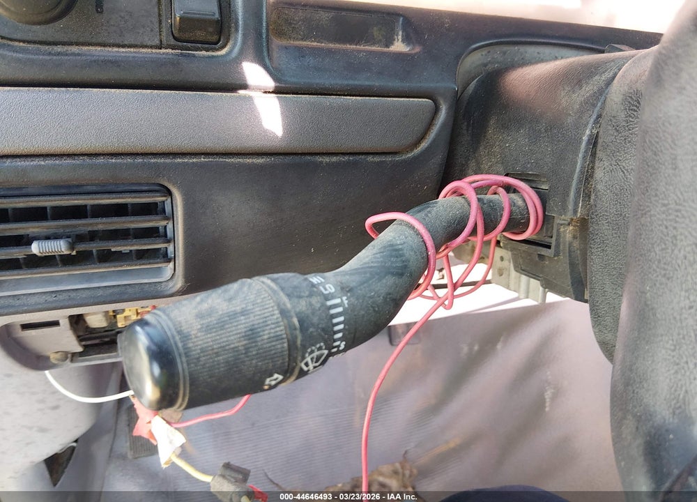 1994 FORD F150 VIN: 2FTEF15YXRCA67025