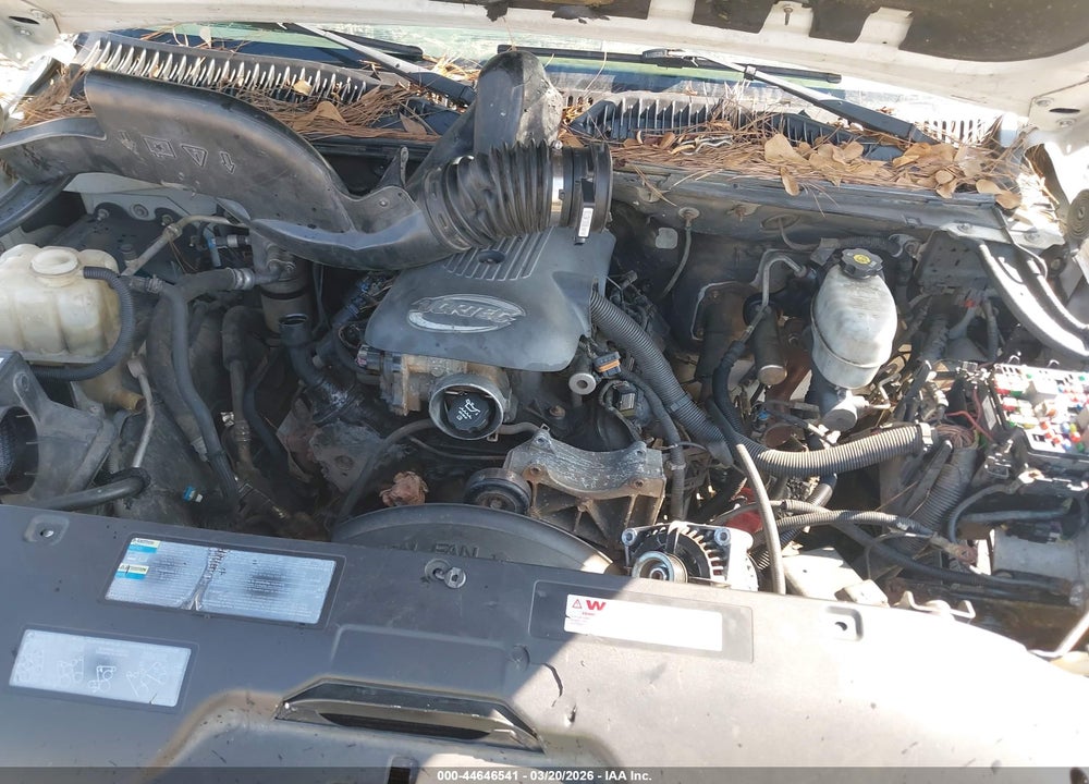 2004 CHEVROLET TAHOE LS VIN: 1GNEK13Z44J178551