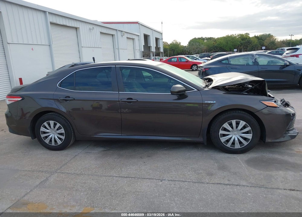 2020 TOYOTA CAMRY LE HYBRID VIN: 4T1C31AK7LU526189