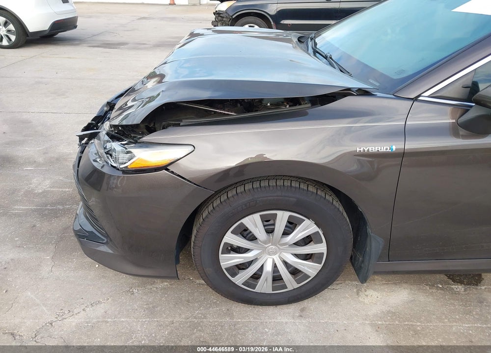 2020 TOYOTA CAMRY LE HYBRID VIN: 4T1C31AK7LU526189