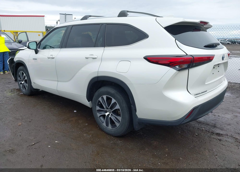 2020 TOYOTA HIGHLANDER HYBRID XLE VIN: 5TDGBRCH9LS510380