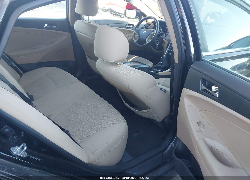 2014 HYUNDAI SONATA GLS VIN: 5NPEB4AC3EH863269