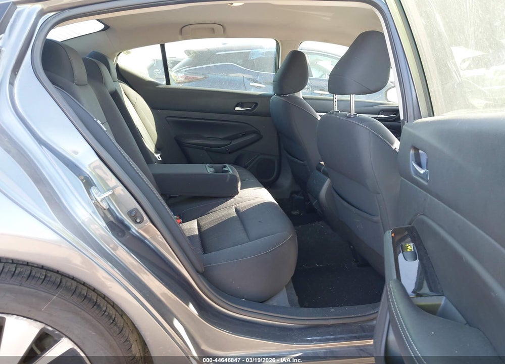 2021 NISSAN ALTIMA SV FWD VIN: 1N4BL4DV9MN365658