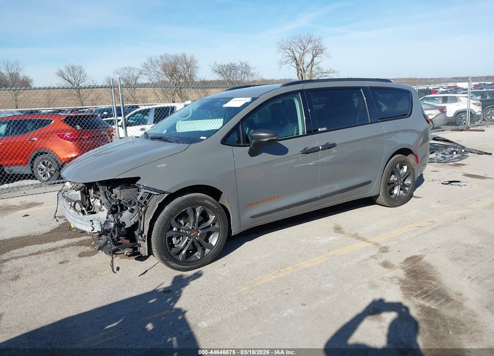 2023 CHRYSLER PACIFICA TOURING L VIN: 2C4RC3BG6PR593096