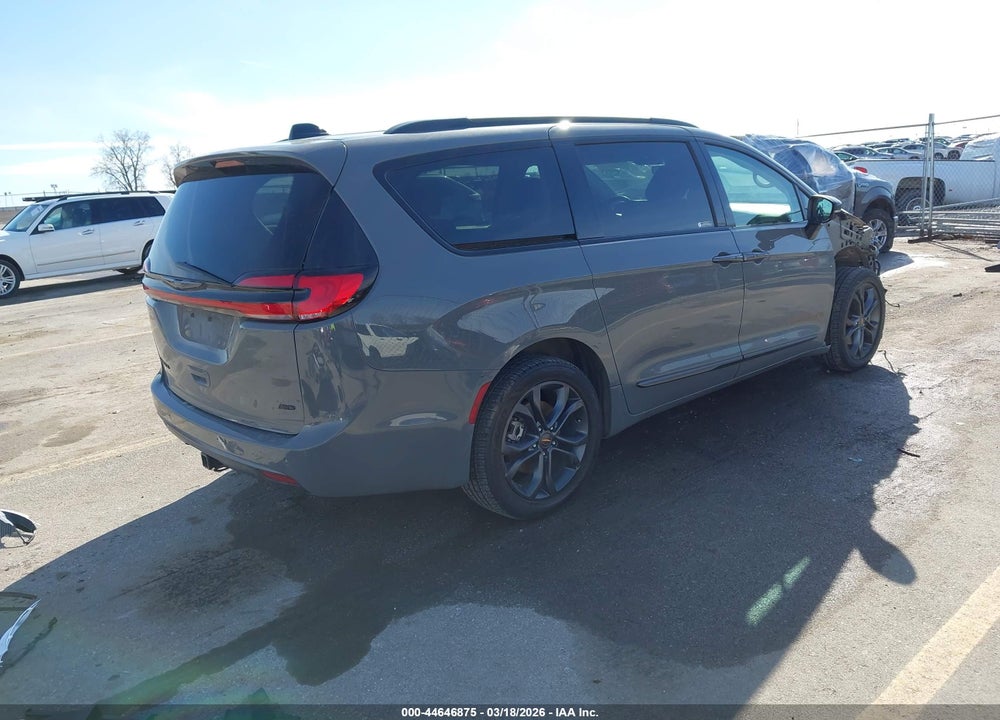 2023 CHRYSLER PACIFICA TOURING L VIN: 2C4RC3BG6PR593096