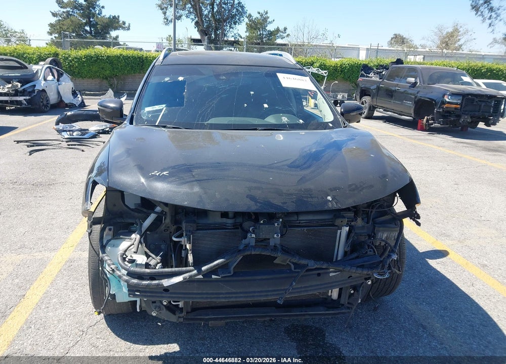 2018 NISSAN ROGUE SL VIN: JN8AT2MT4JW464021