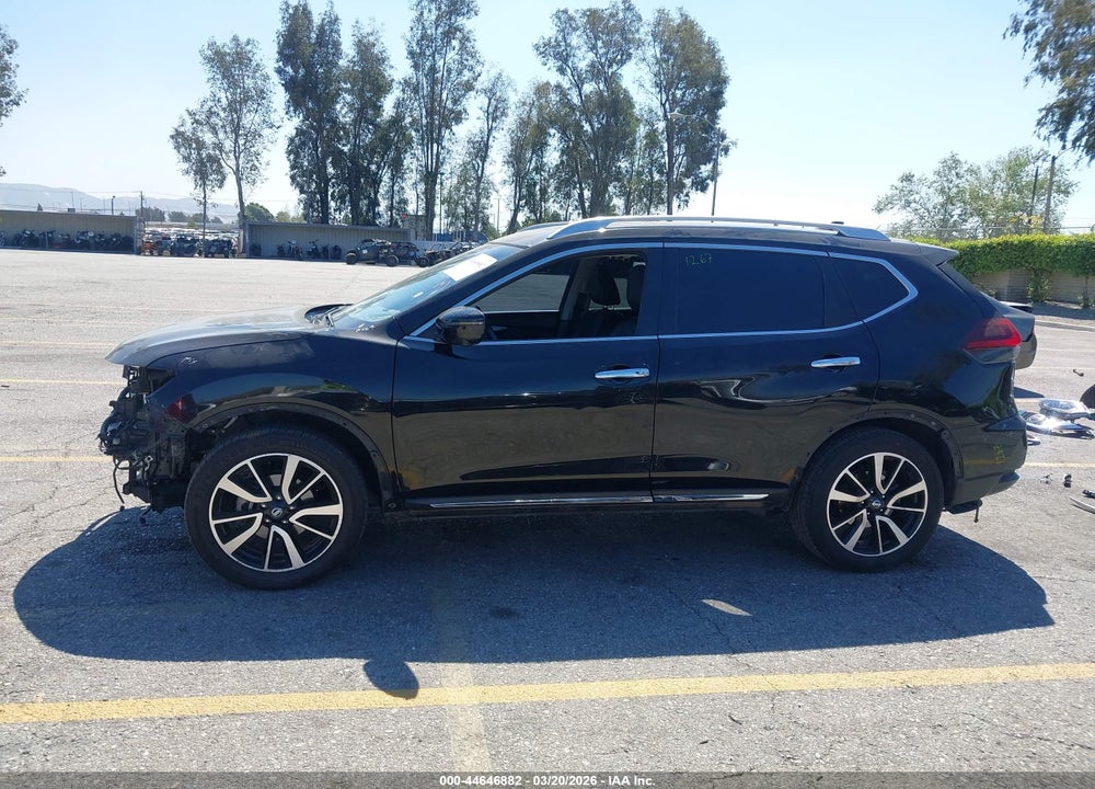 2018 NISSAN ROGUE SL VIN: JN8AT2MT4JW464021
