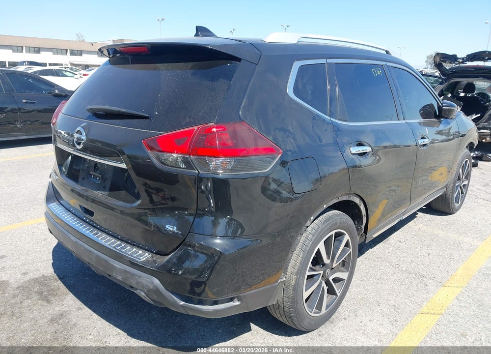 2018 NISSAN ROGUE SL VIN: JN8AT2MT4JW464021