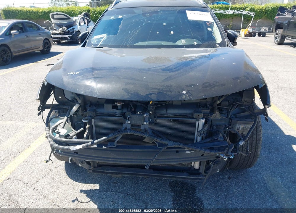 2018 NISSAN ROGUE SL VIN: JN8AT2MT4JW464021