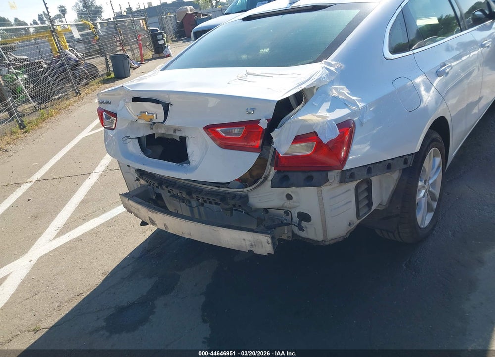 2018 CHEVROLET MALIBU LT VIN: 1G1ZD5ST1JF121787