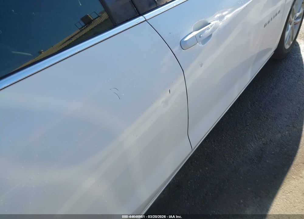 2018 CHEVROLET MALIBU LT VIN: 1G1ZD5ST1JF121787
