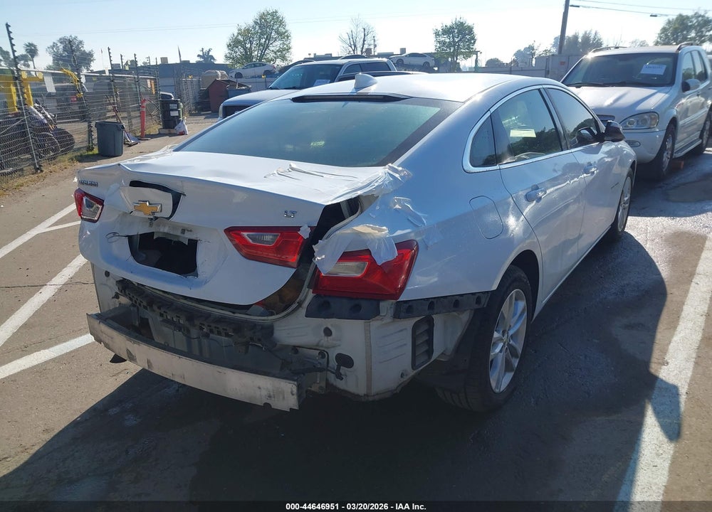 2018 CHEVROLET MALIBU LT VIN: 1G1ZD5ST1JF121787