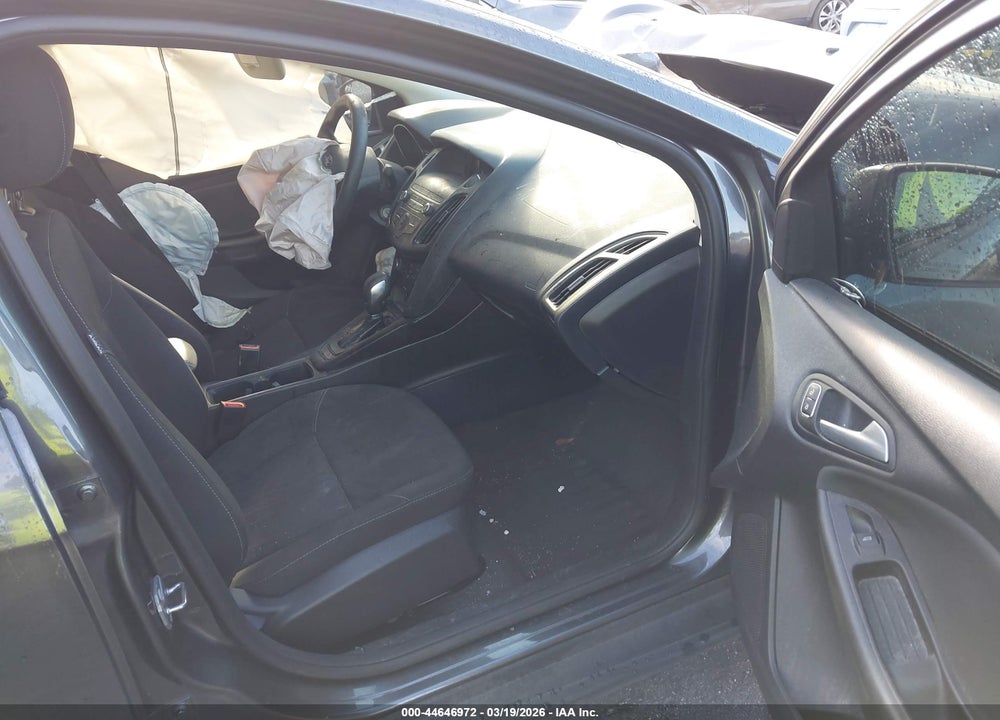 2018 FORD FOCUS SE VIN: 1FADP3F26JL256530