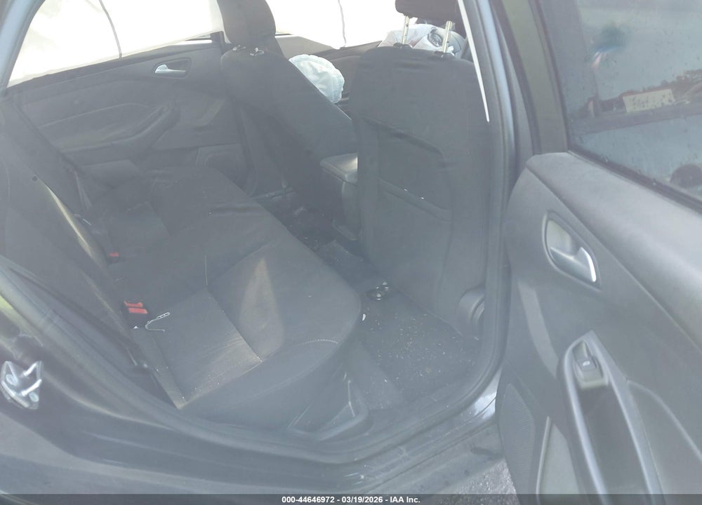 2018 FORD FOCUS SE VIN: 1FADP3F26JL256530